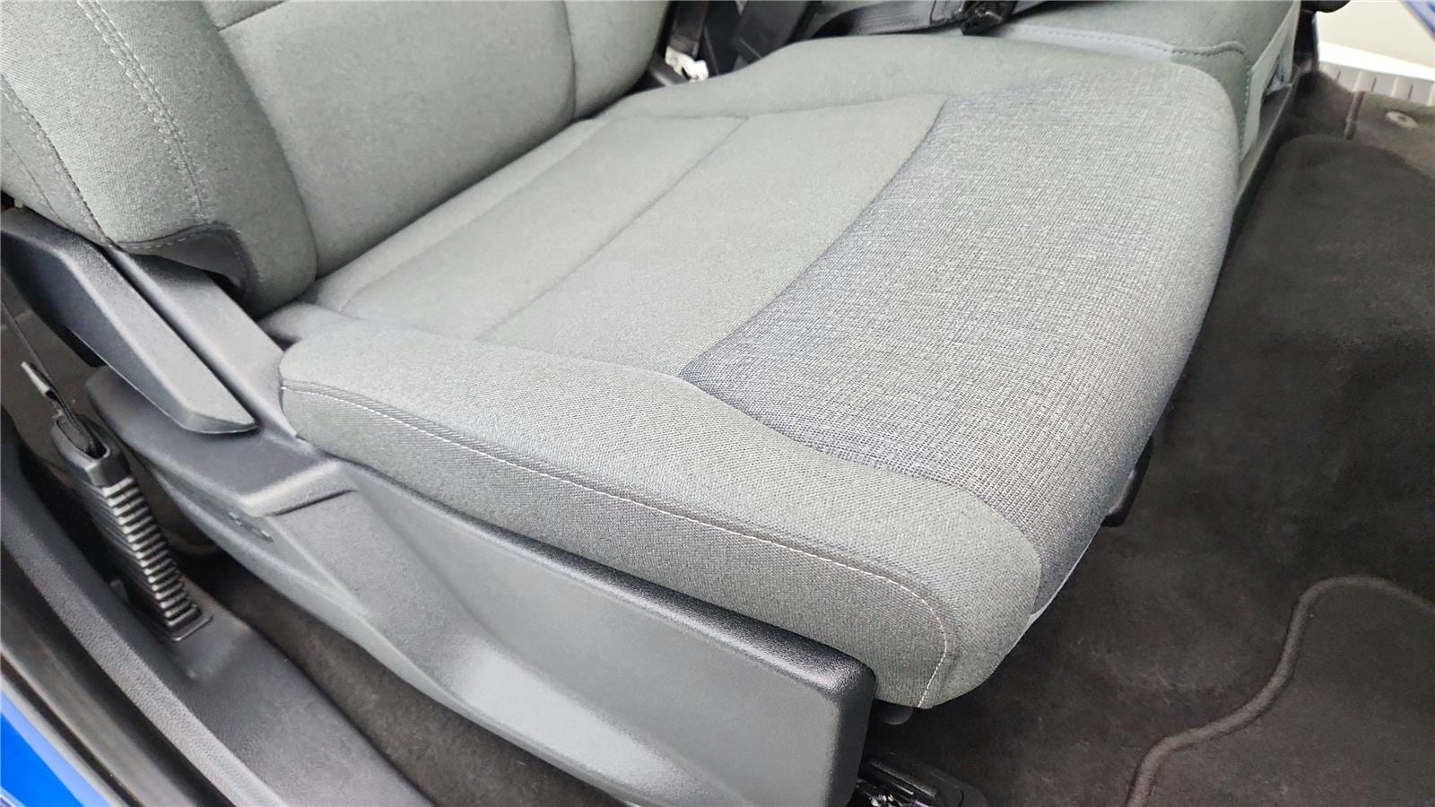 2025 Ford F-150 XLT - Photo 25