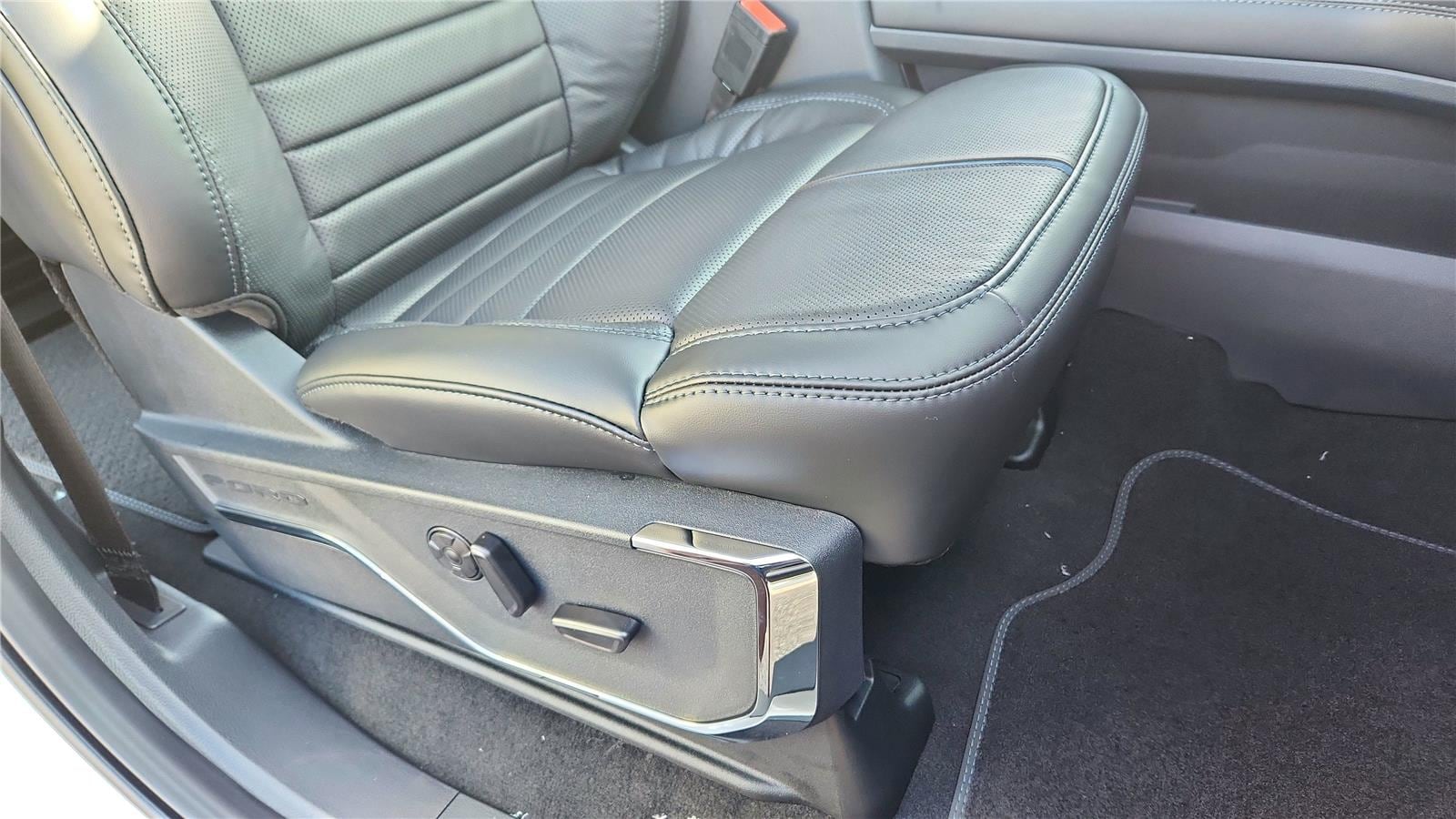 2026 Ford F-250 Super Duty Platinum - Photo 28