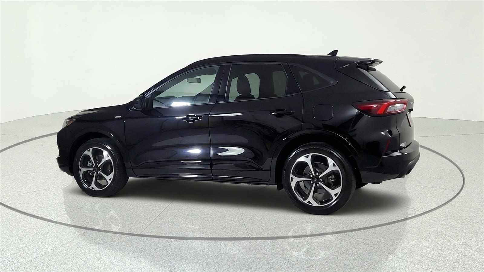 Used 2025 Ford Escape ST-Line Elite SUV