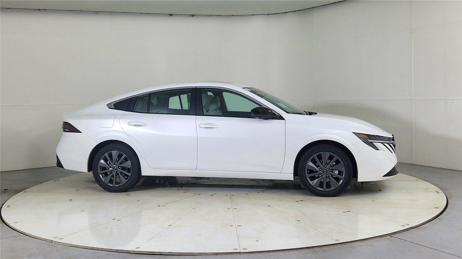 2026 Nissan Sentra SL - Photo 8