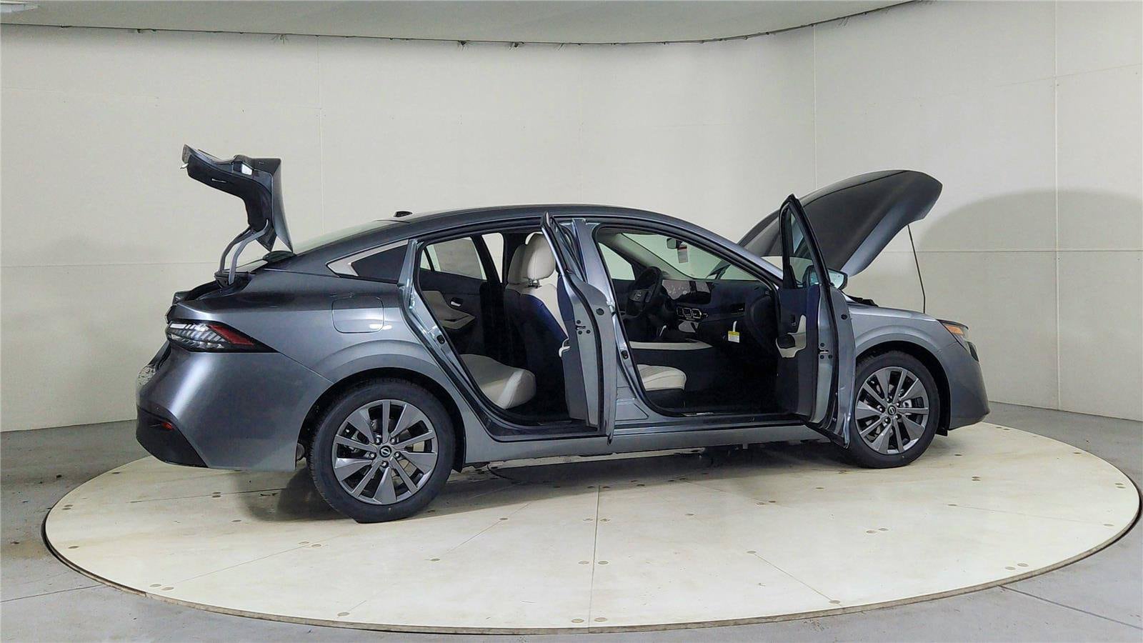 2026 Nissan Sentra SL - Photo 12