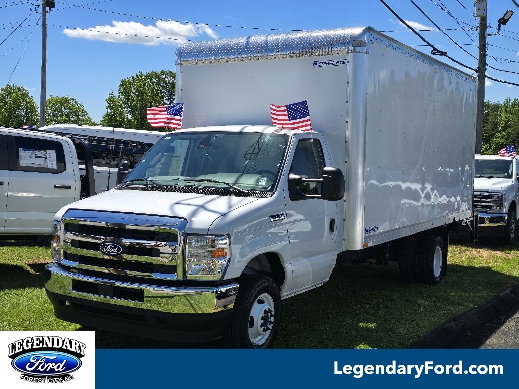 2026 Ford E-450SD Base Truck