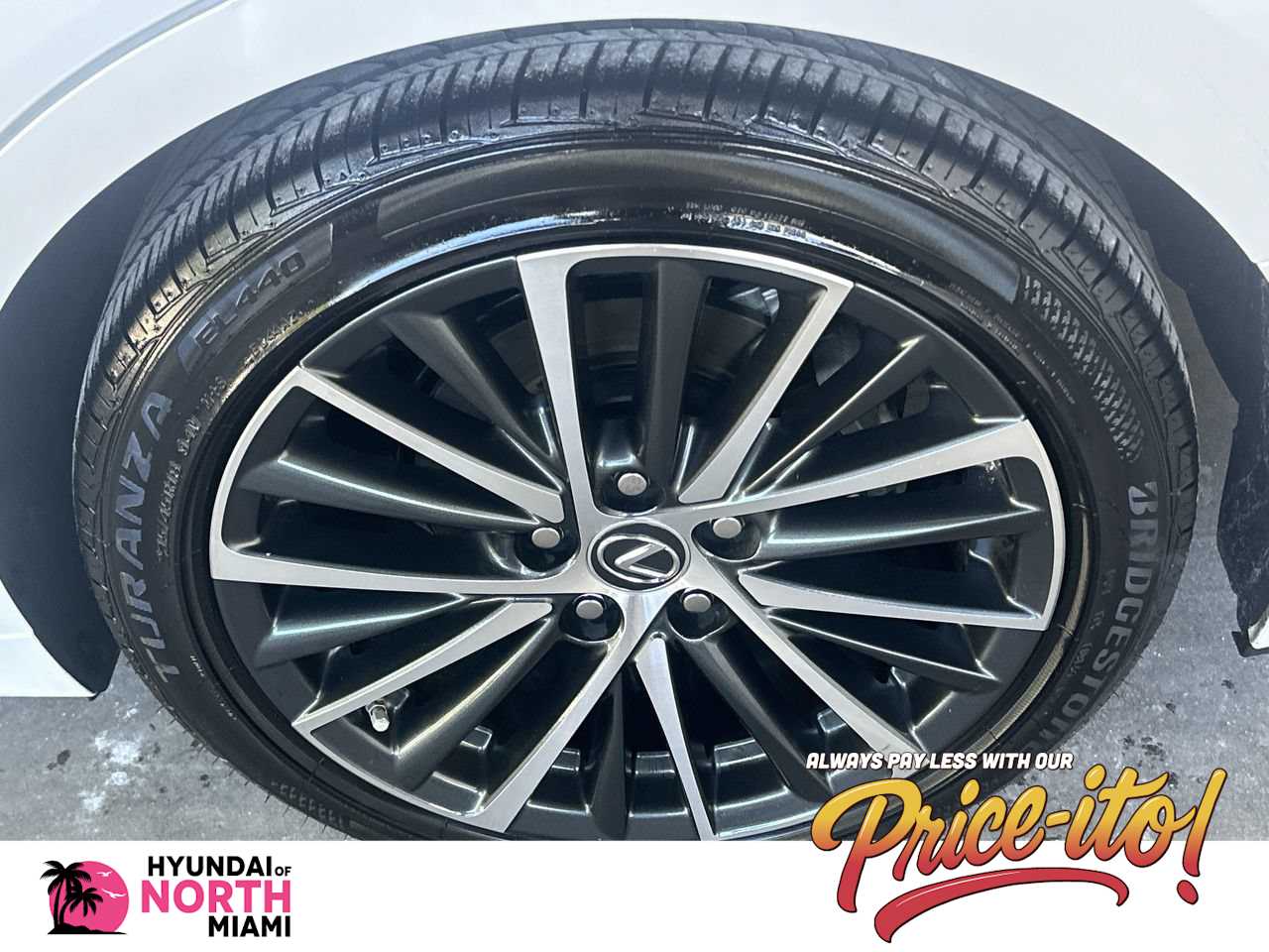 2025 Lexus ES