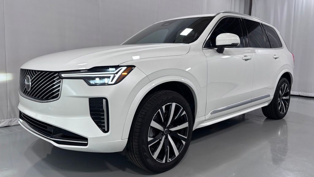 2025 Volvo XC90 Core