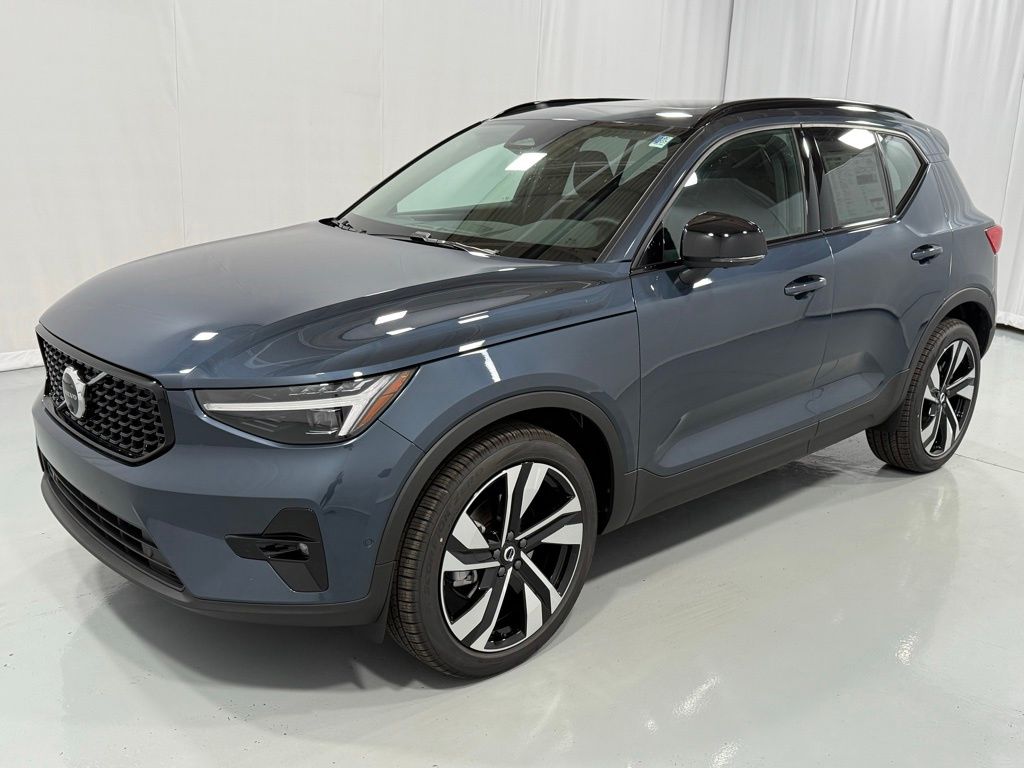 2026 Volvo XC40