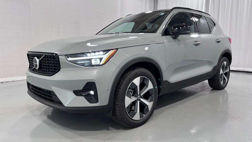 2026 Volvo XC40 Plus