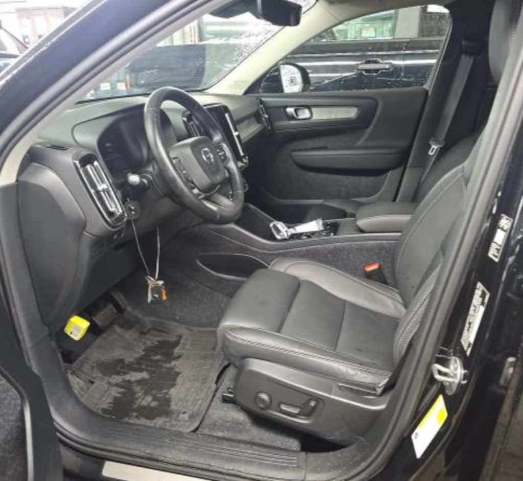 Certified 2026 Volvo XC40 B5 Plus SUV