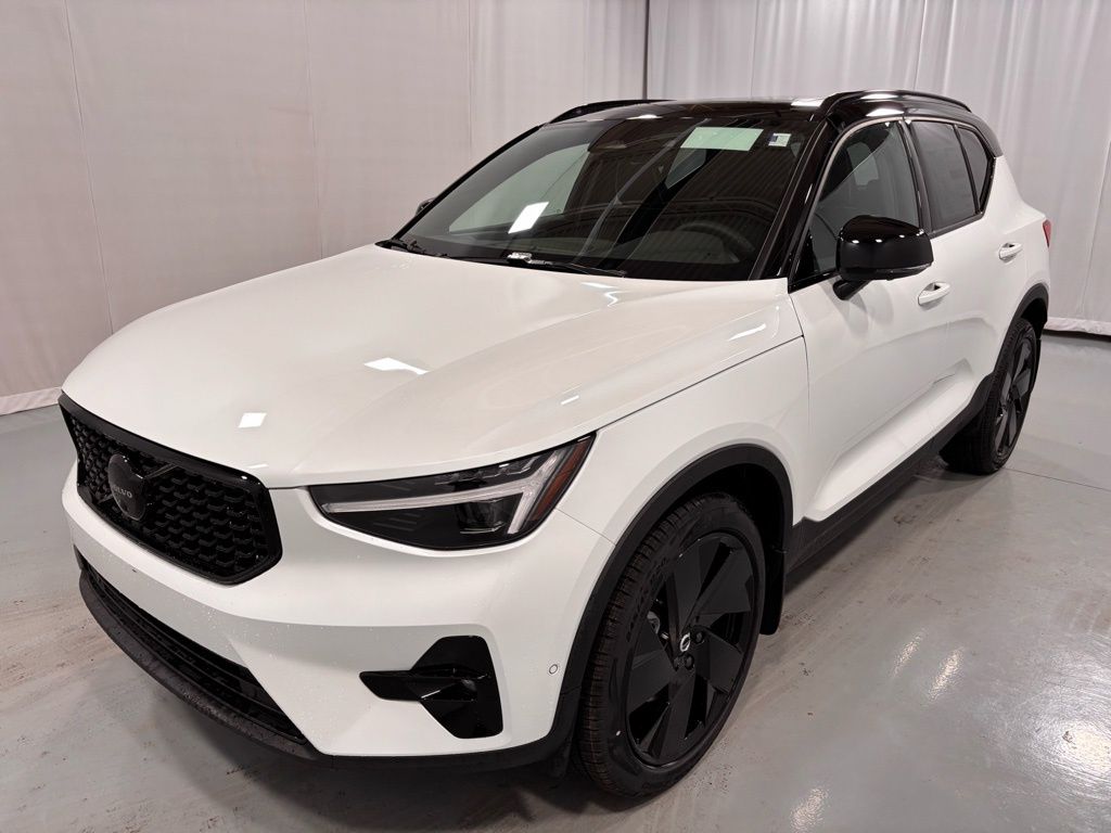 2026 Volvo XC40