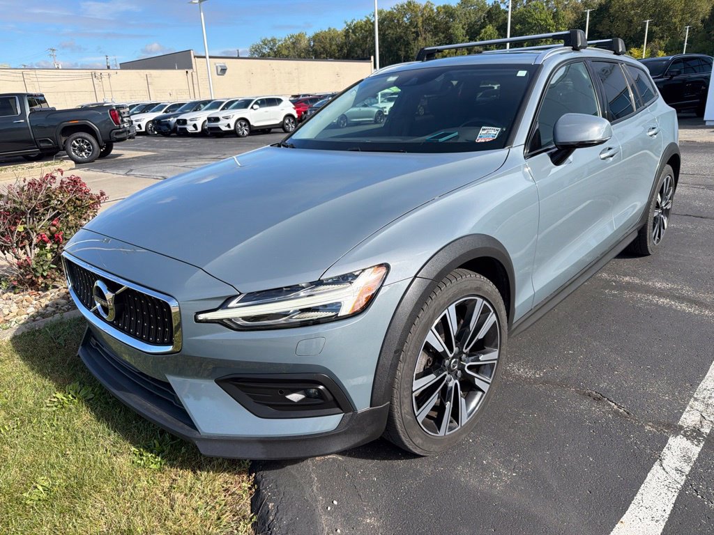 Used 2022 Volvo V60 Cross Country T5 Wagon