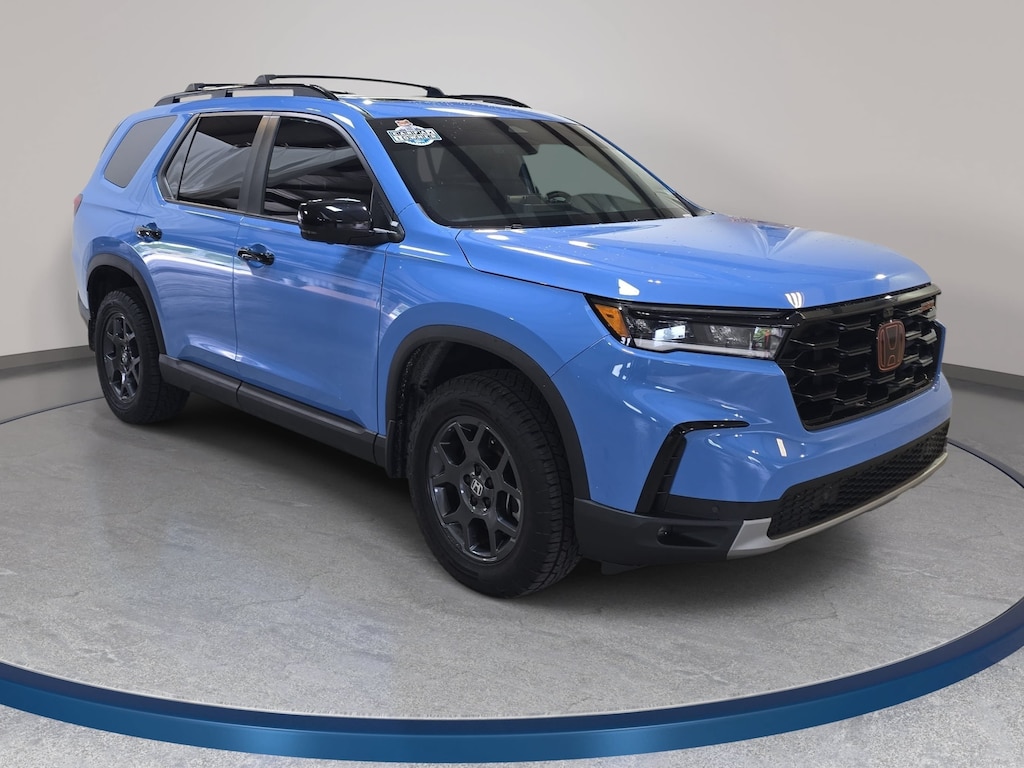 Certified 2025 Honda Pilot TrailSport SUV