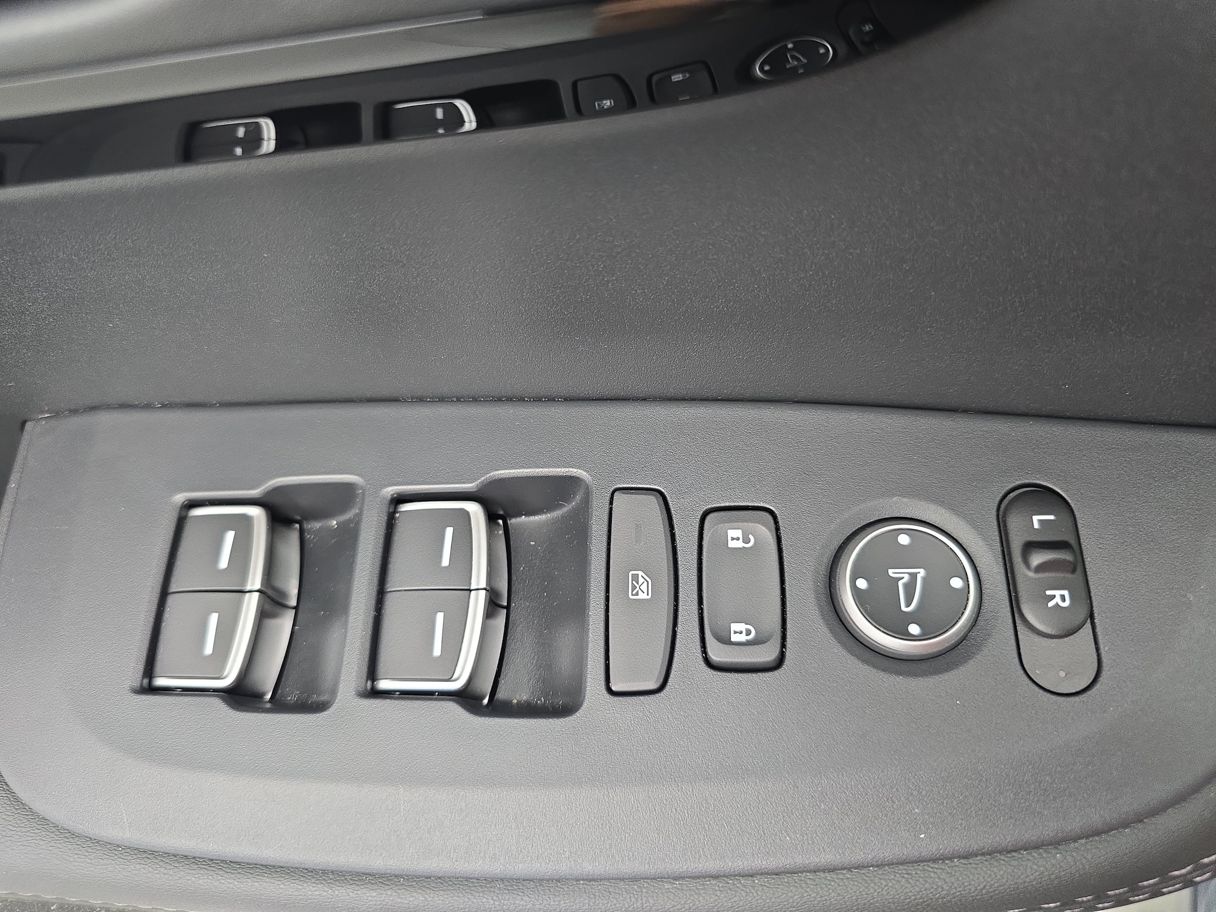 2025 Acura ADX Base - Photo 26