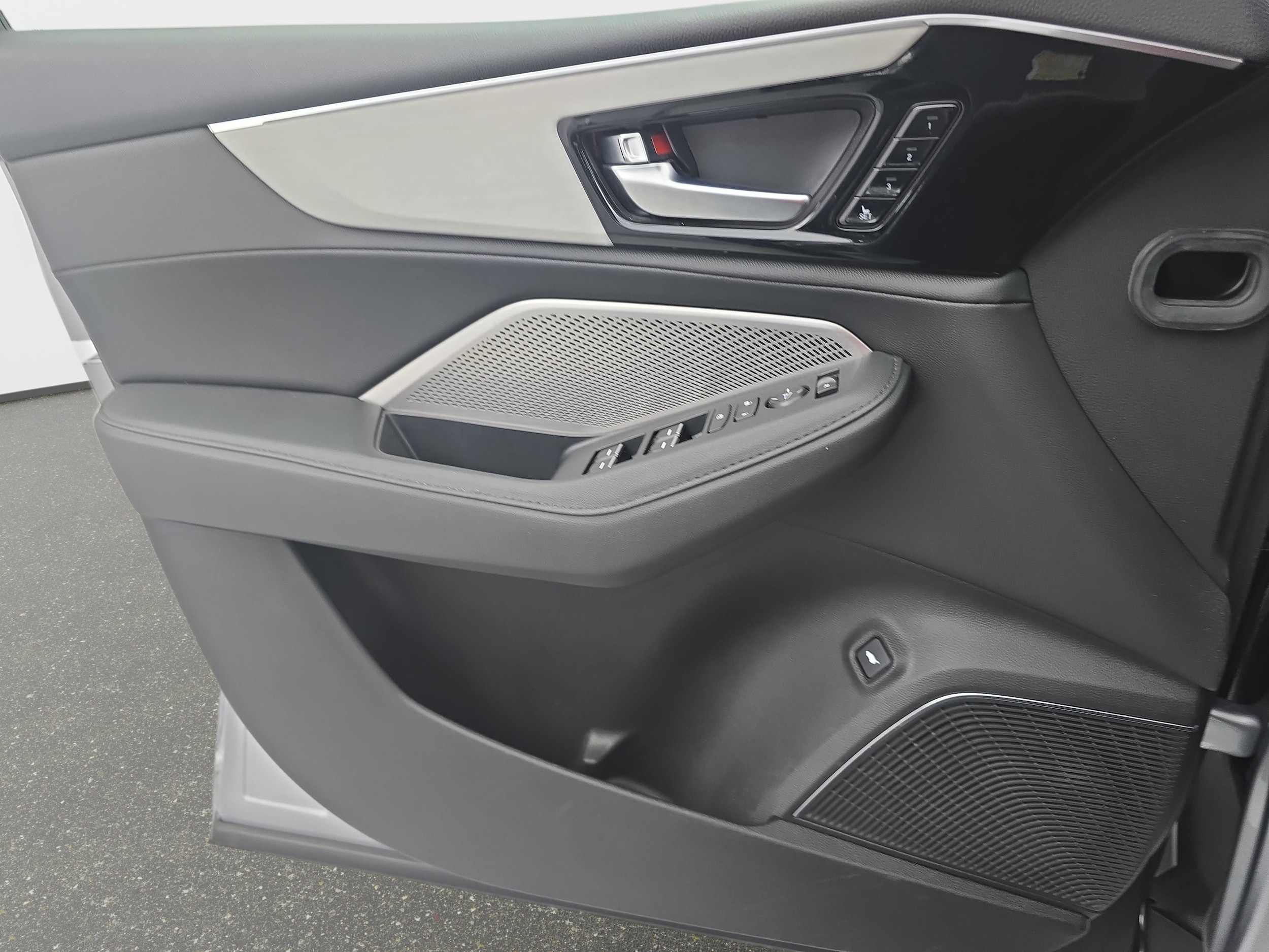 2024 Acura MDX Base - Photo 25