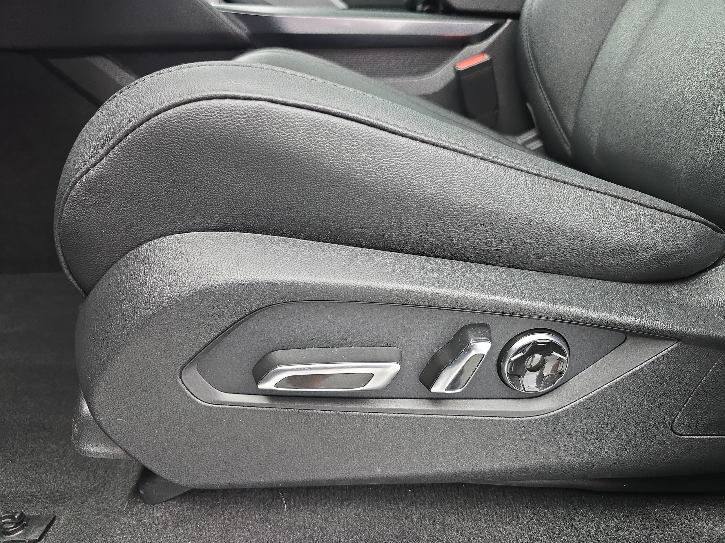 2025 Acura MDX Base - Photo 28