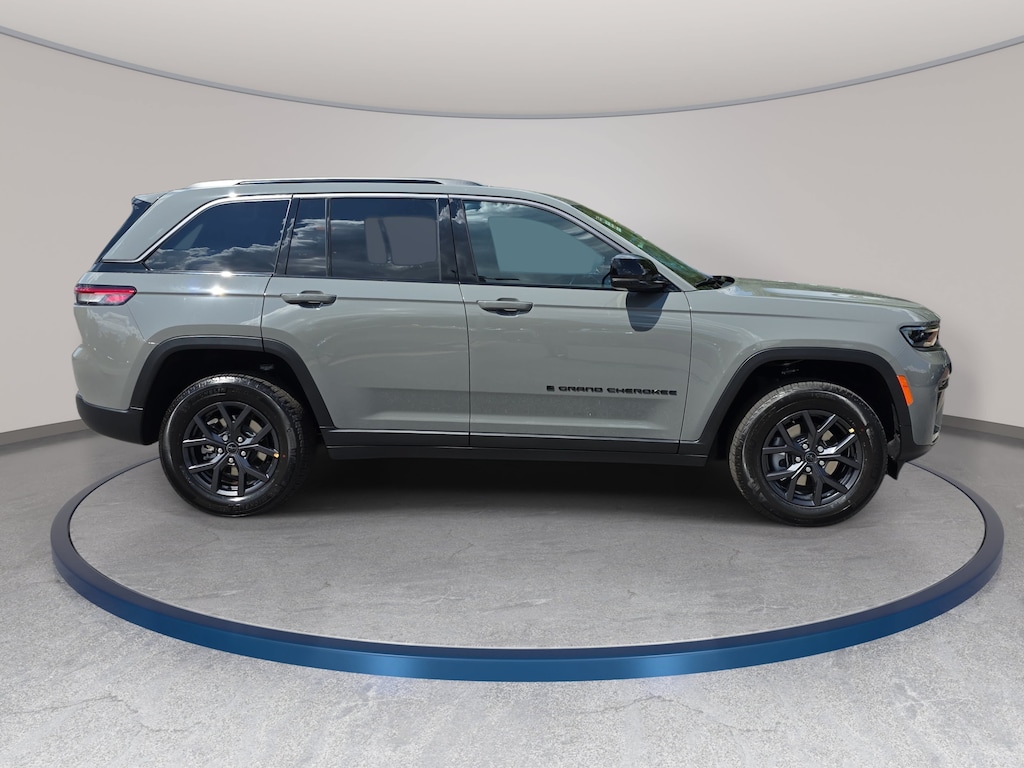 New 2027 Jeep Grand Cherokee LAREDO ALTITUDE 4X4 Sport Utility