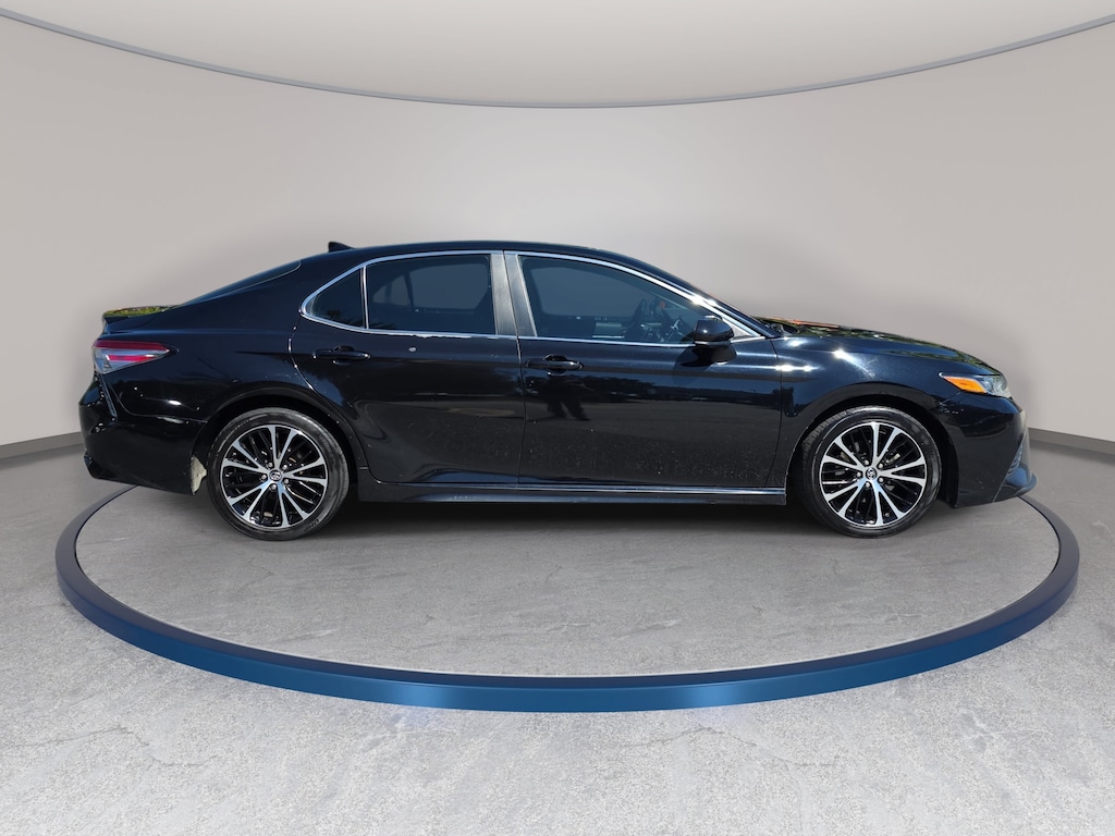 Used 2019 Toyota Camry SE SE Auto
