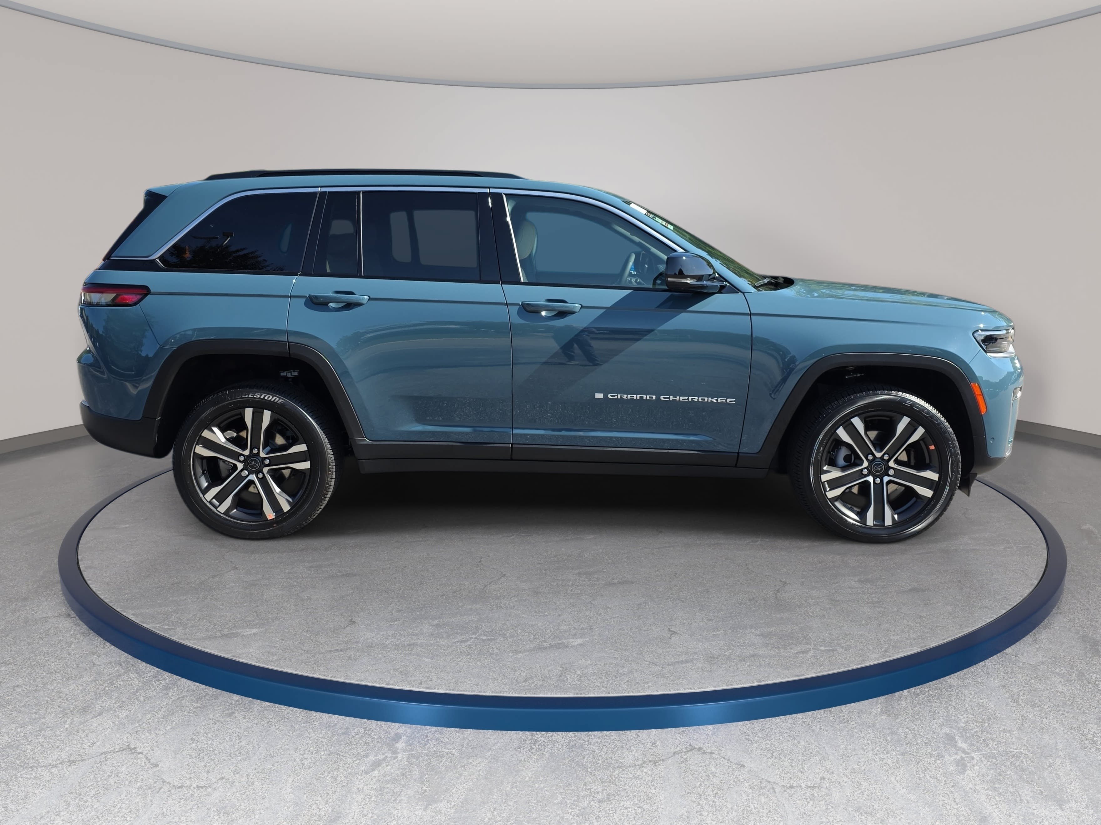 New 2027 Jeep Grand Cherokee LIMITED 4X4 Sport Utility