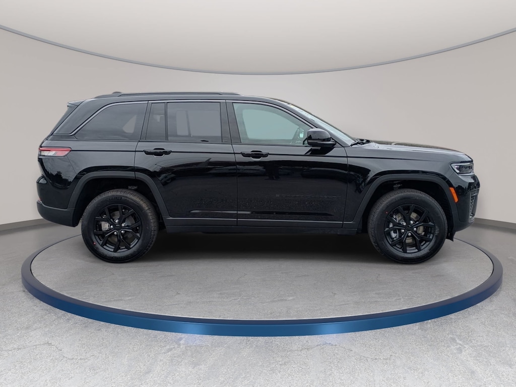 New 2026 Jeep Grand Cherokee LAREDO ALTITUDE 4X4 Sport Utility
