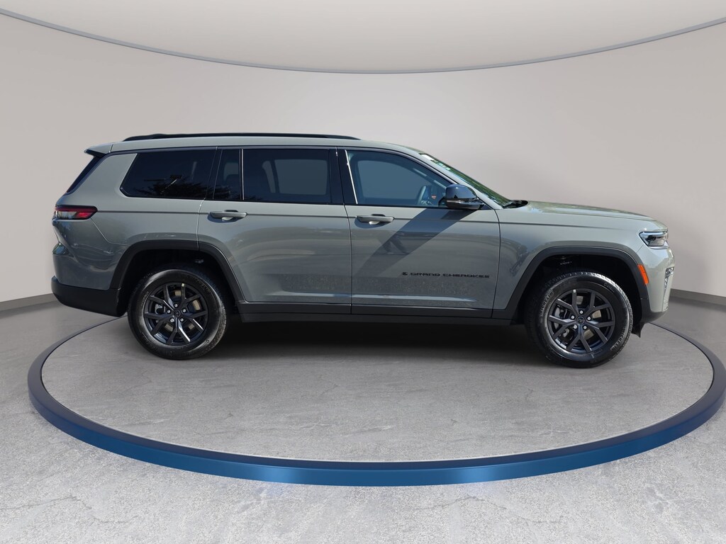 New 2027 Jeep Grand Cherokee L LAREDO ALTITUDE 4X4 Sport Utility