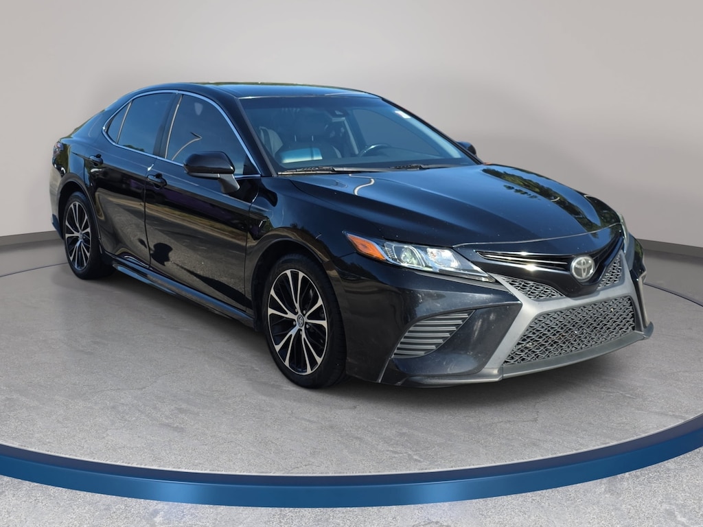 Used 2019 Toyota Camry SE SE Auto