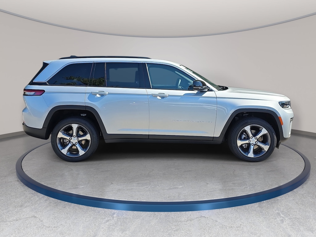 New 2026 Jeep Grand Cherokee LIMITED 4X4 Sport Utility