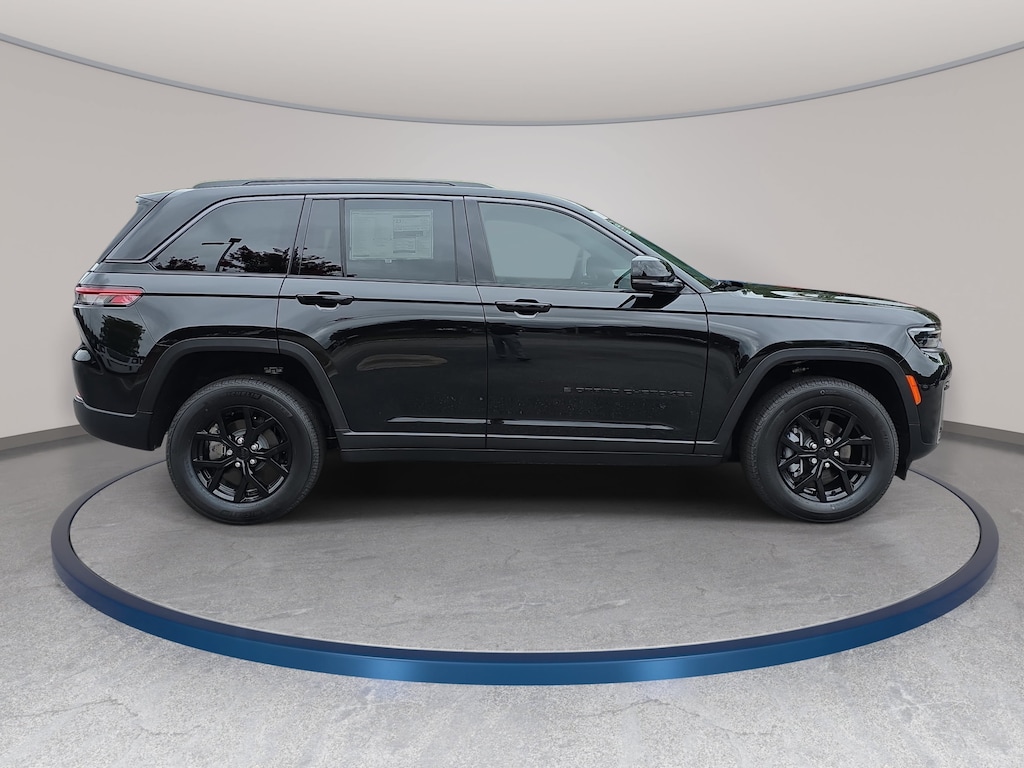 New 2026 Jeep Grand Cherokee LAREDO ALTITUDE 4X4 Sport Utility