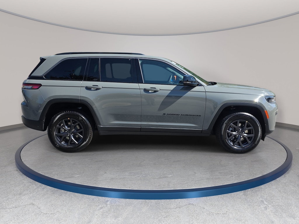New 2027 Jeep Grand Cherokee Laredo Altitude Sport Utility
