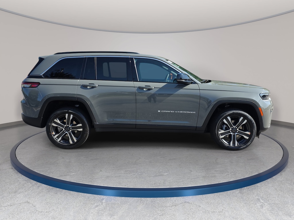 New 2027 Jeep Grand Cherokee LIMITED 4X4 Sport Utility