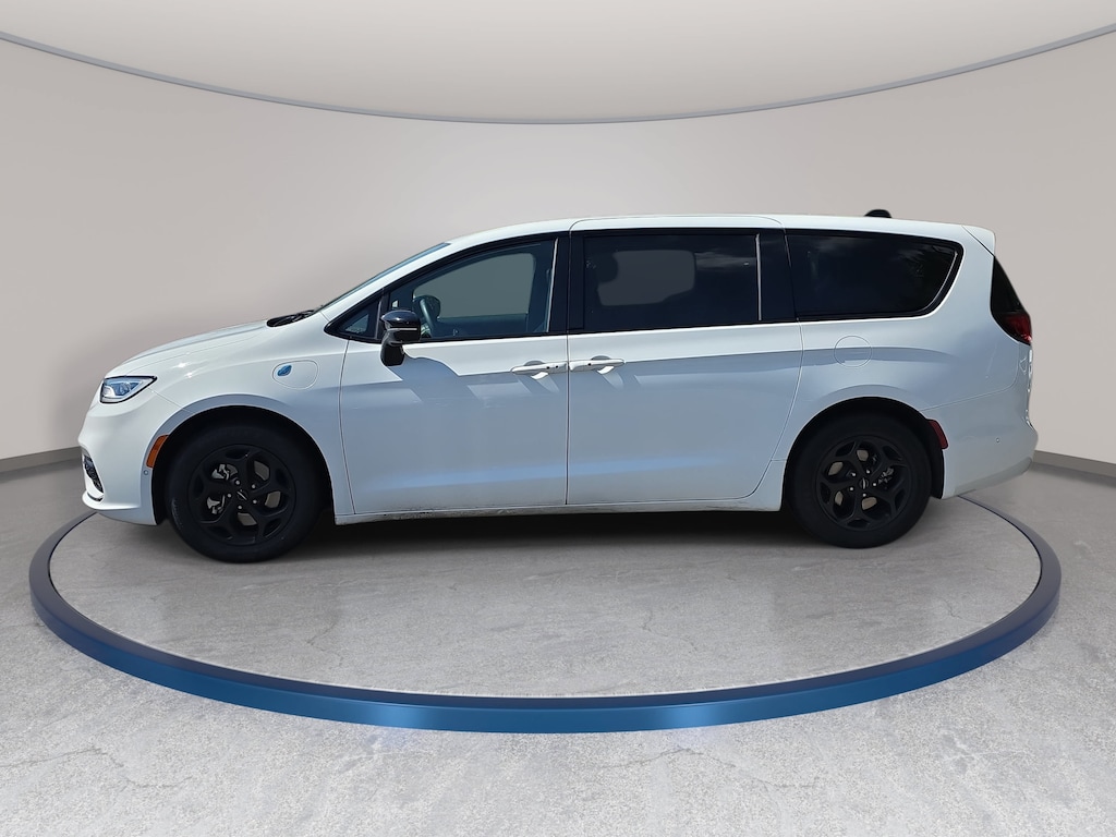 Used 2024 Chrysler Pacifica Hybrid S Appearance Pkg Hybrid S Appearance Pkg FWD