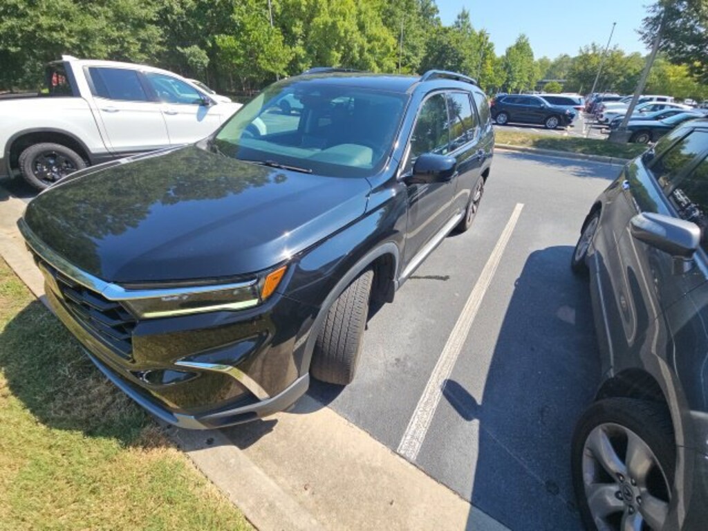 Used 2024 Honda Pilot Touring SUV