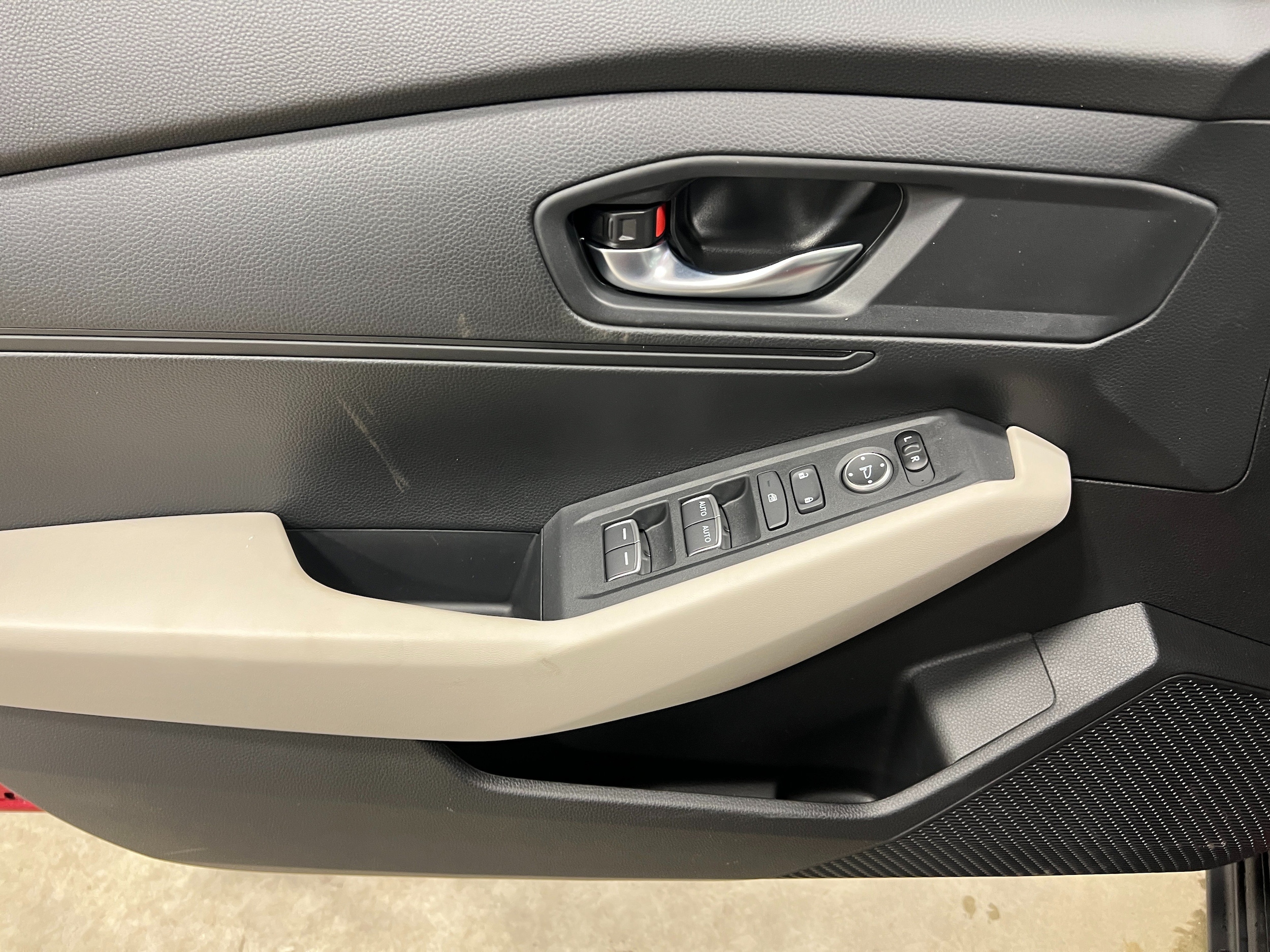 2025 Honda Accord LX - Photo 13