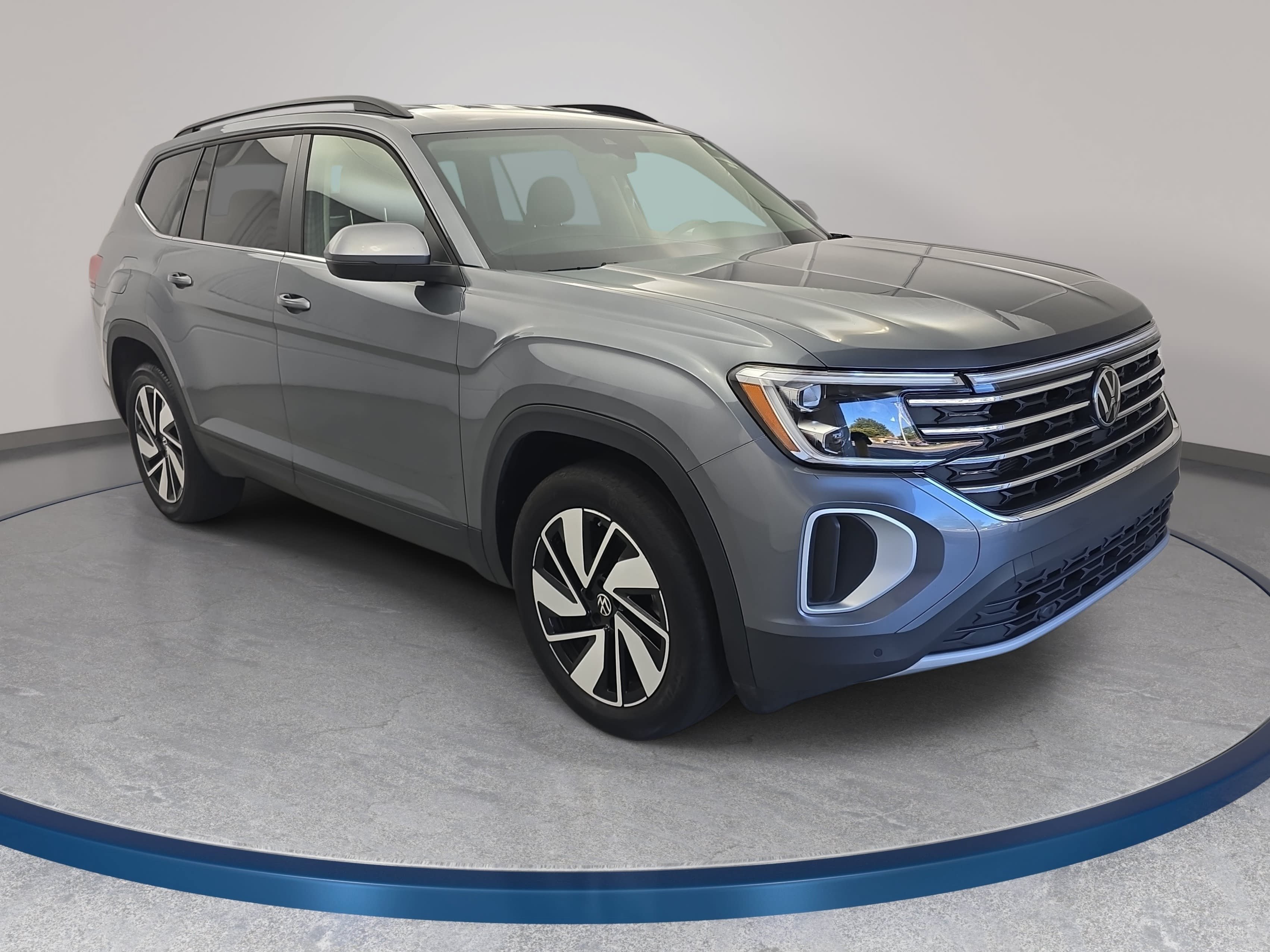 Used 2025 Volkswagen Atlas 2.0T SE with Technology SUV