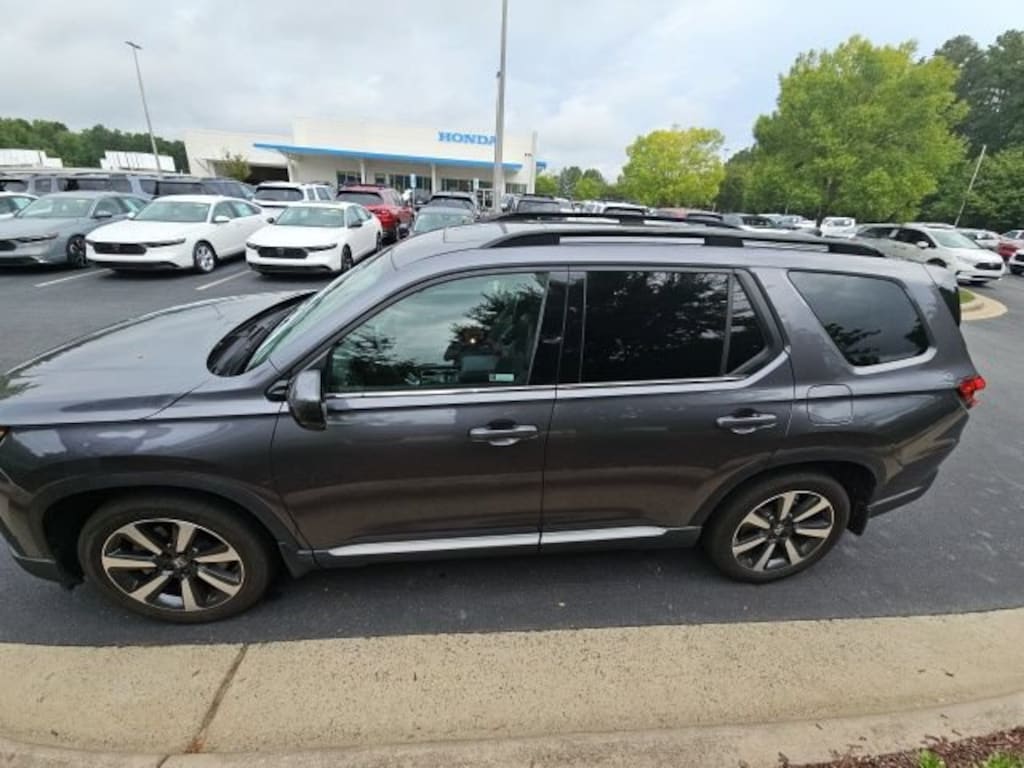 Certified 2024 Honda Pilot Touring SUV