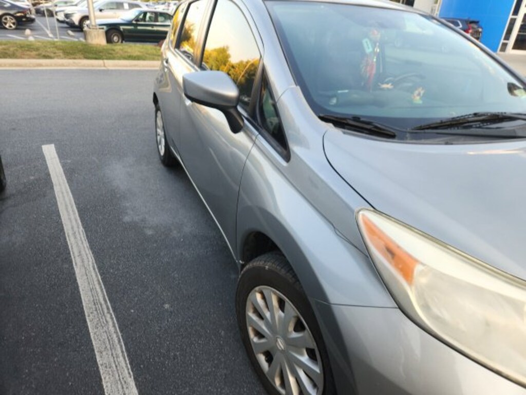 Used 2015 Nissan Versa Note SV Hatchback
