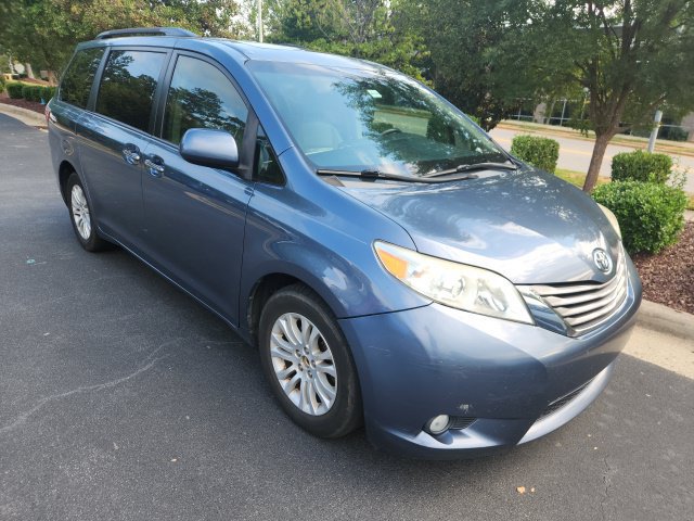 Used 2016 Toyota Sienna XLE Van