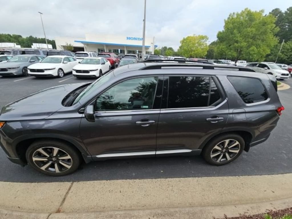 Certified 2024 Honda Pilot Touring SUV