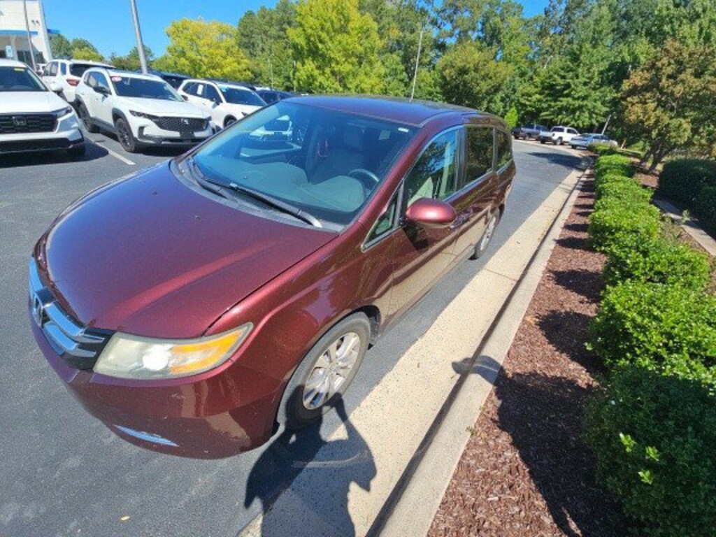 Used 2017 Honda Odyssey SE Van