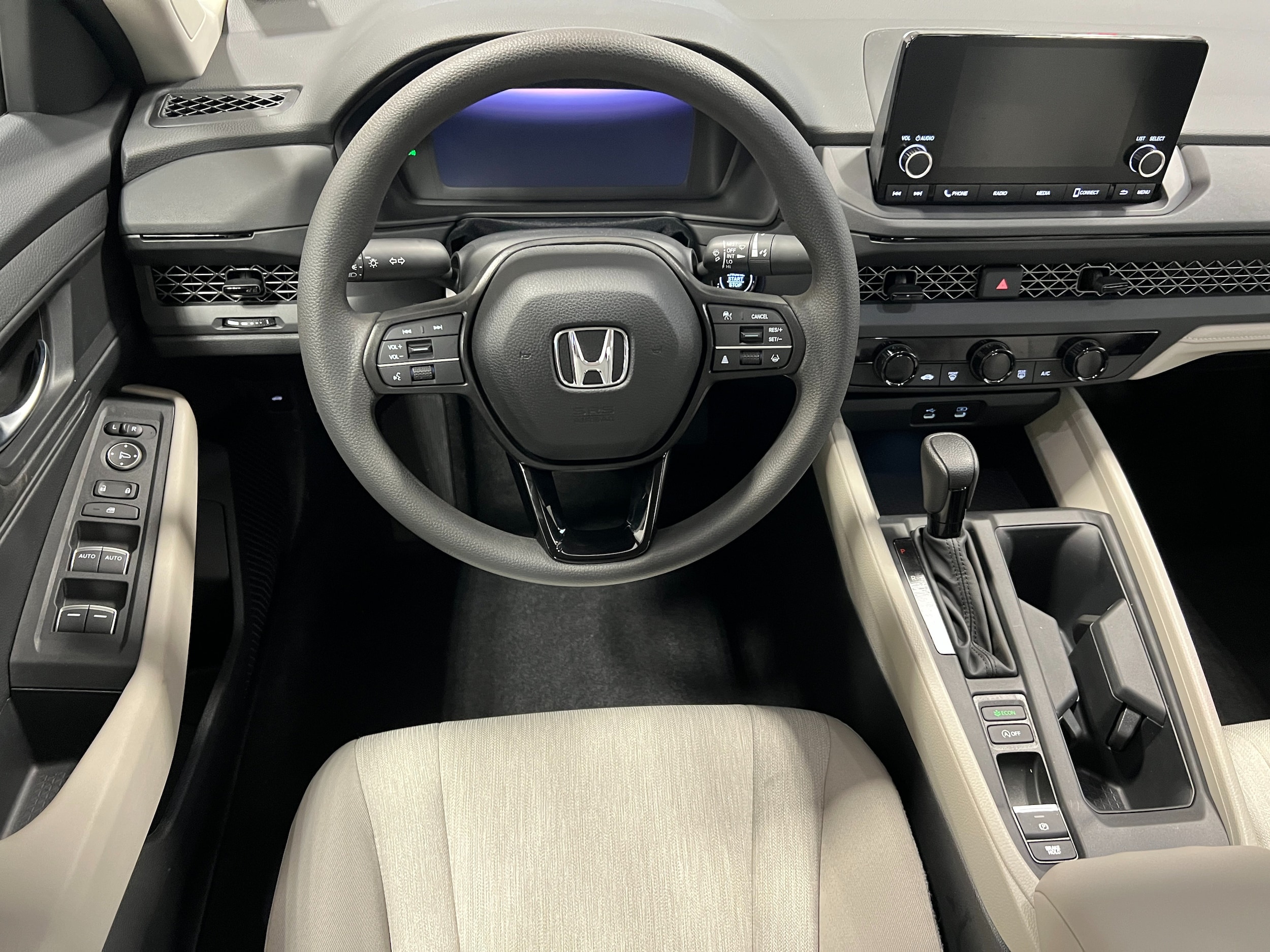 2025 Honda Accord LX - Photo 15