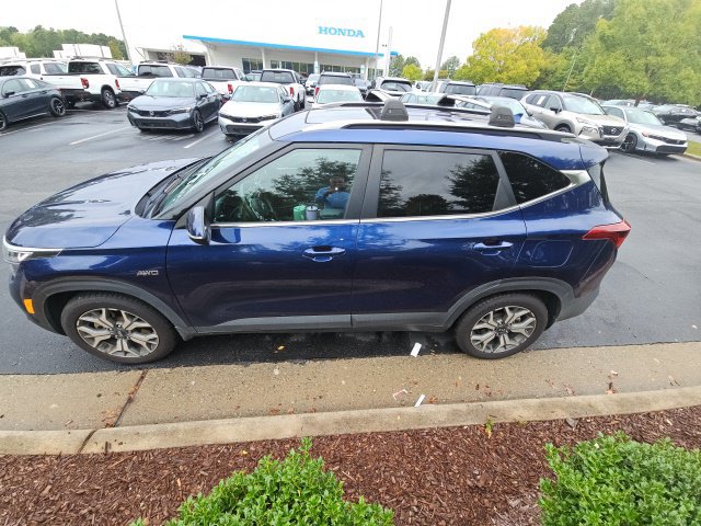 Used 2021 Kia Seltos EX SUV