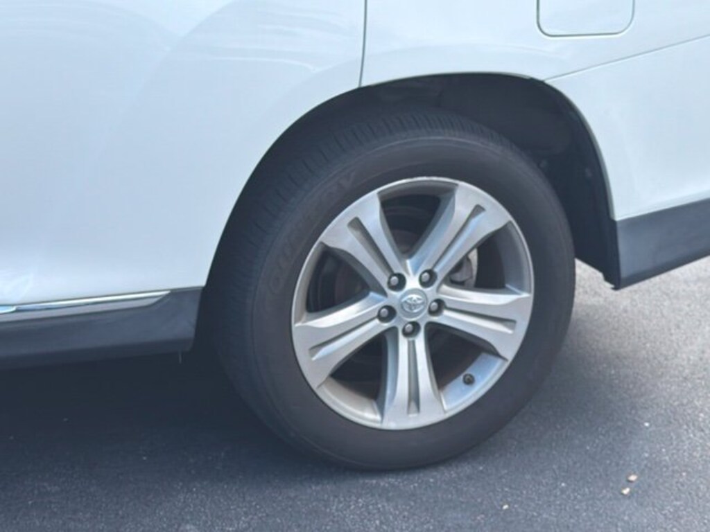 Used 2011 Toyota Highlander Limited SUV