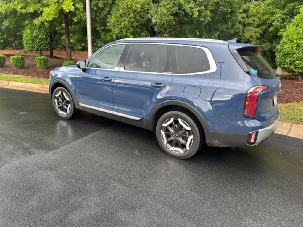 Used 2023 Kia Telluride EX SUV