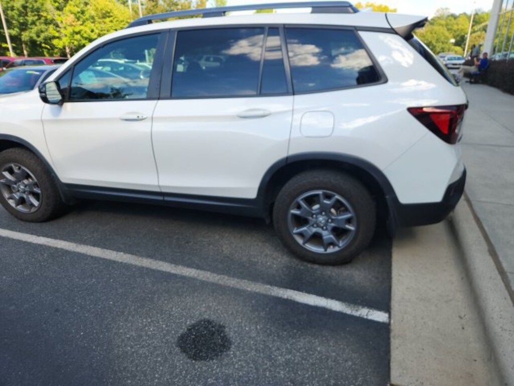 Used 2024 Honda Passport TrailSport SUV