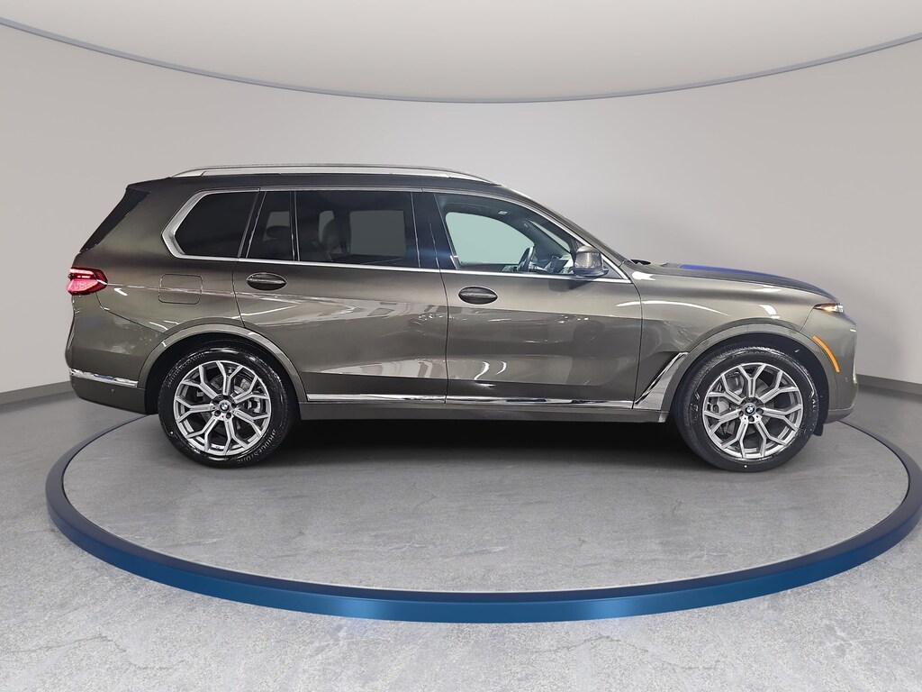New 2027 BMW X7 xDrive40i SUV