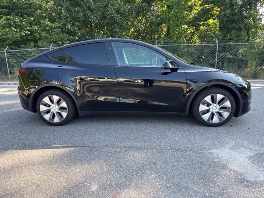 Used 2024 Tesla Model Y Long Range SUV