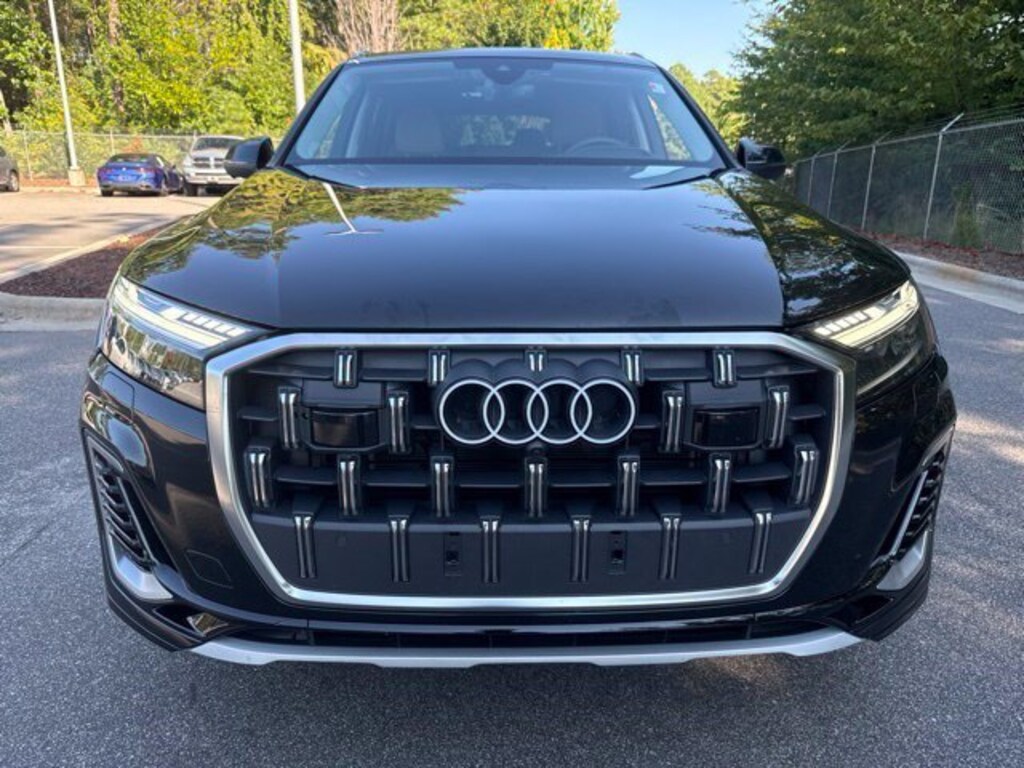 Used 2025 Audi Q7 55 Premium SUV