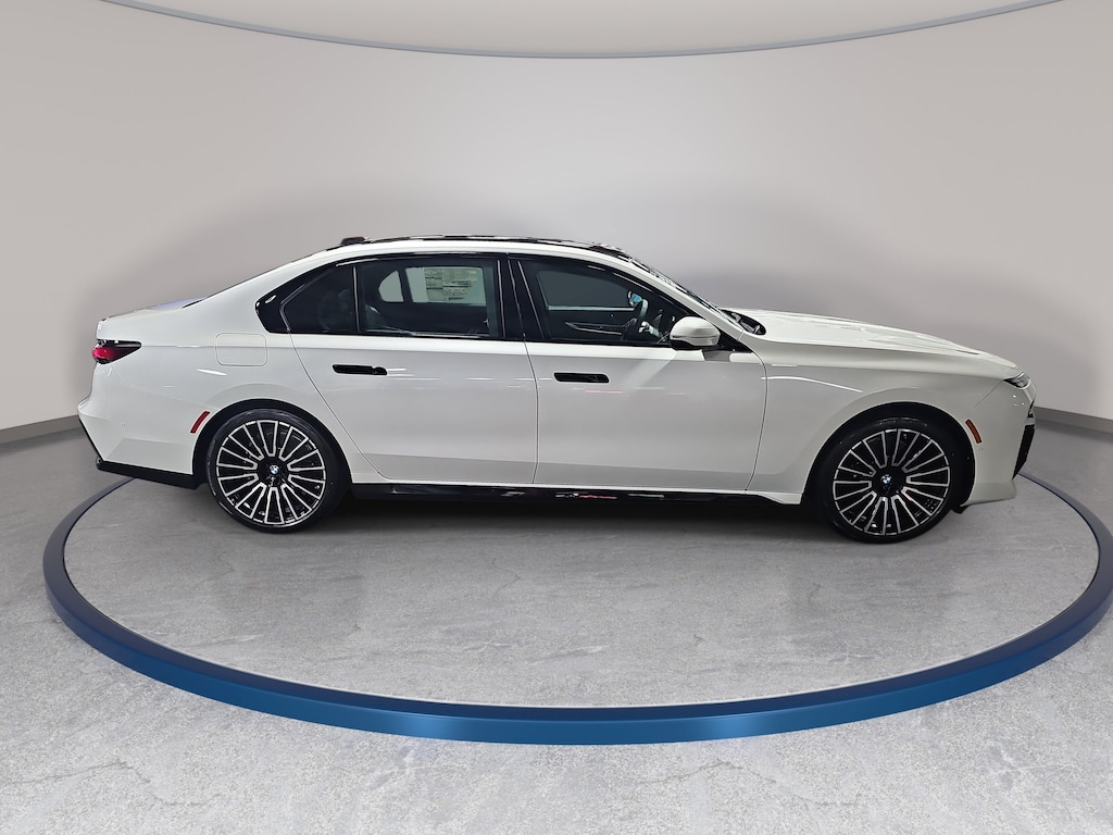 New 2026 BMW 750e xDrive Sedan