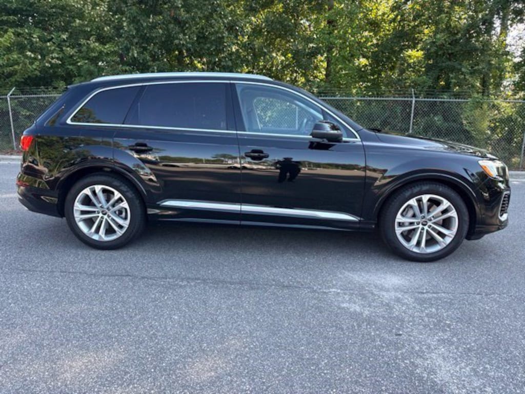 Used 2025 Audi Q7 55 Premium SUV