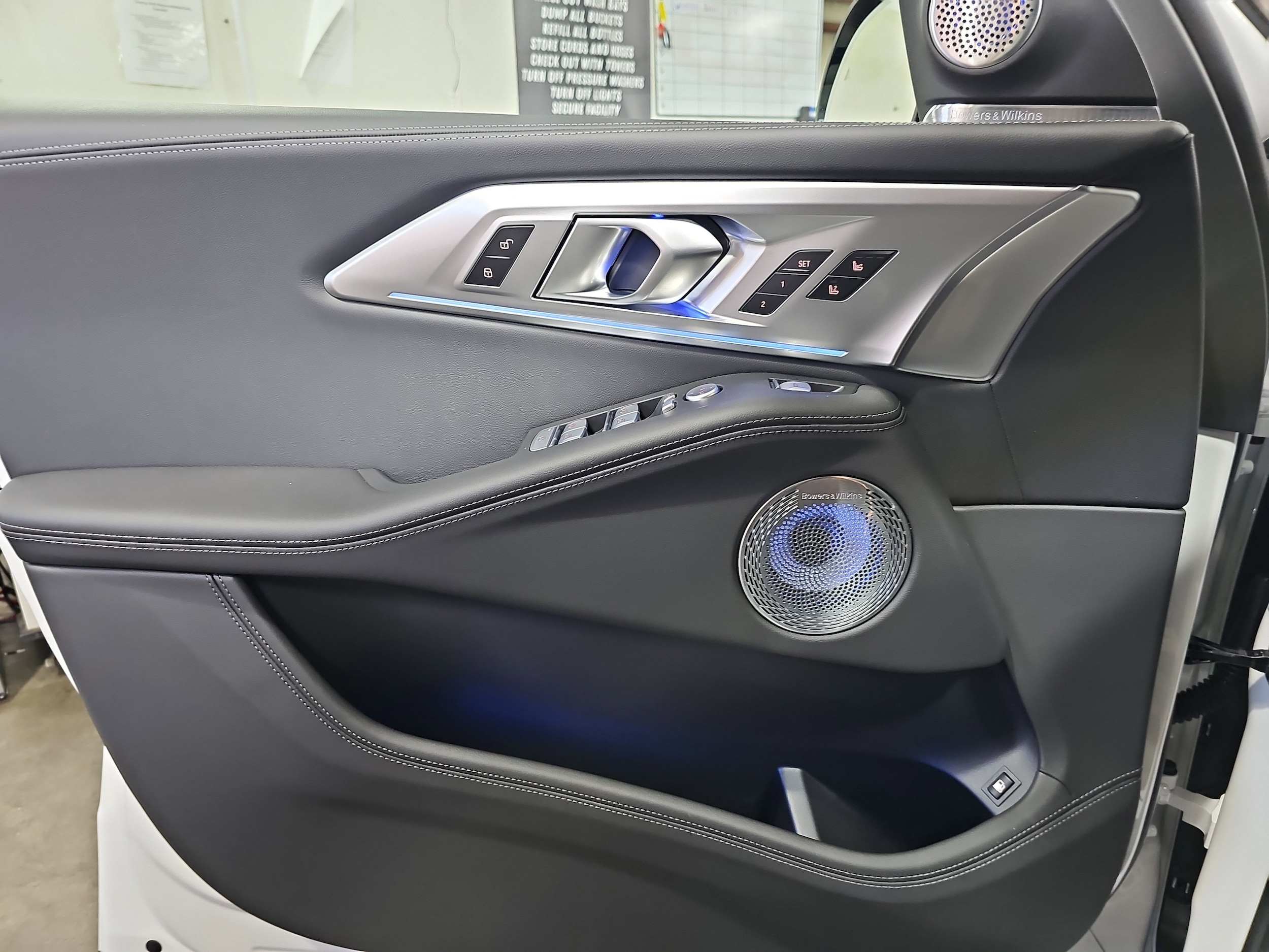 2026 BMW XM Base - Photo 27