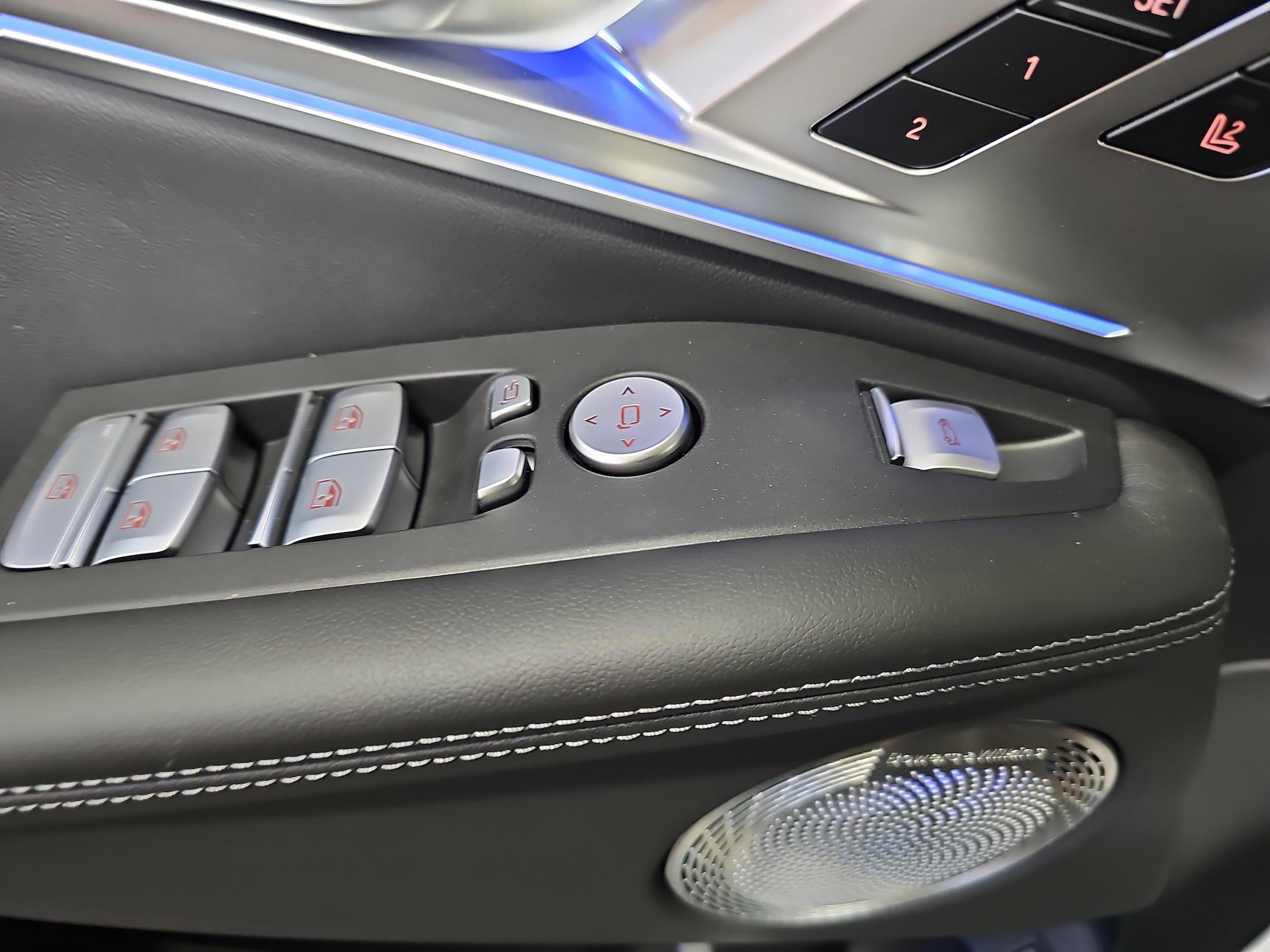 2026 BMW XM Base - Photo 28