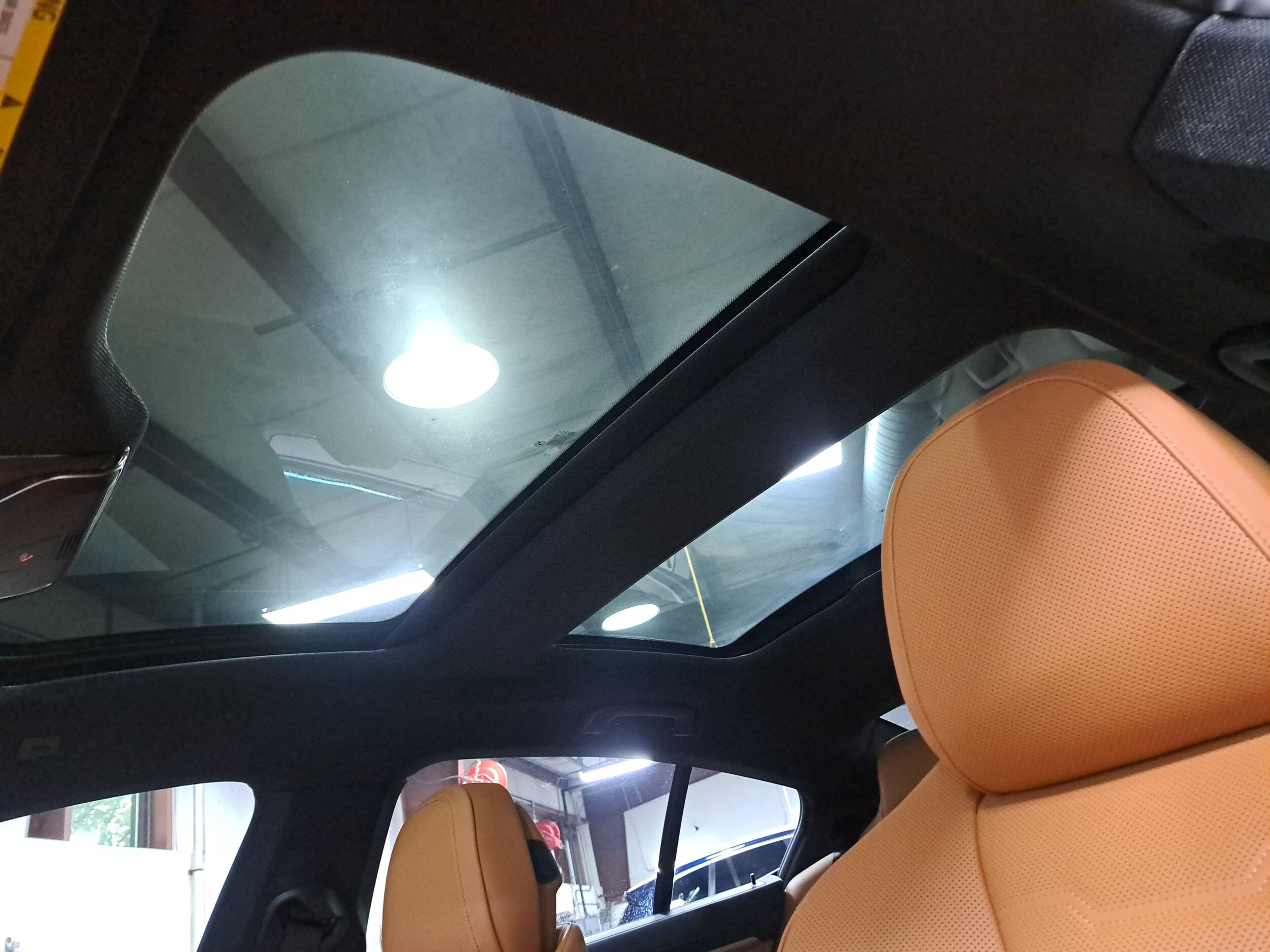 2026 BMW 8 Series M850i - Photo 29