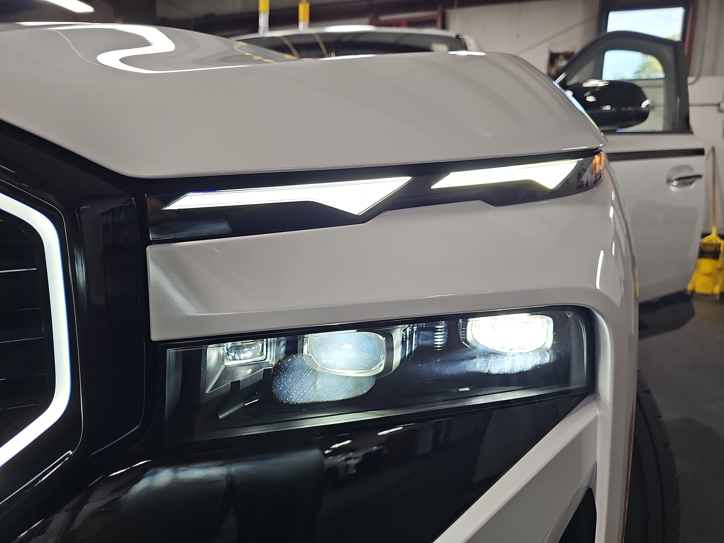 2026 BMW XM Base - Photo 32